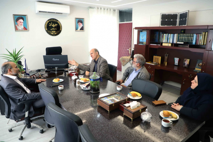 بررسی زمینه‌های همکاری میان سازمان جهاددانشگاهی و اداره کل روابط عمومی استانداری آذربایجان شرقی